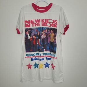 Vintage 1990s New Kids on the Block big front graphic kids sleep shirt